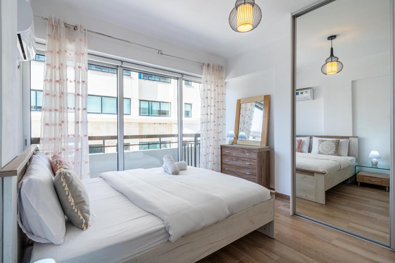 Berries 1-Br Apt In Larnaca Zewnętrze zdjęcie
